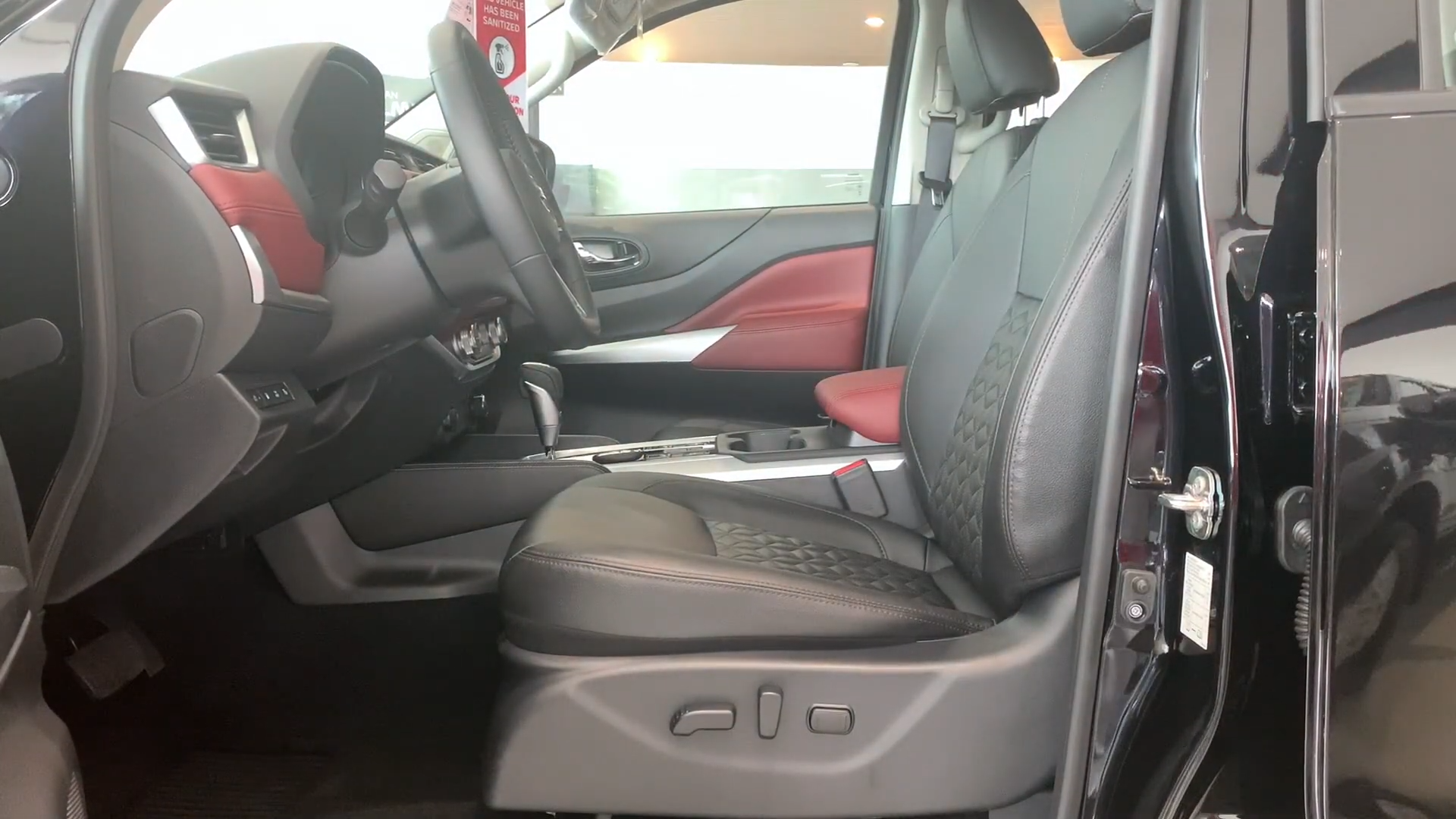 Used 1
                    NISSAN
                     for Sale Image