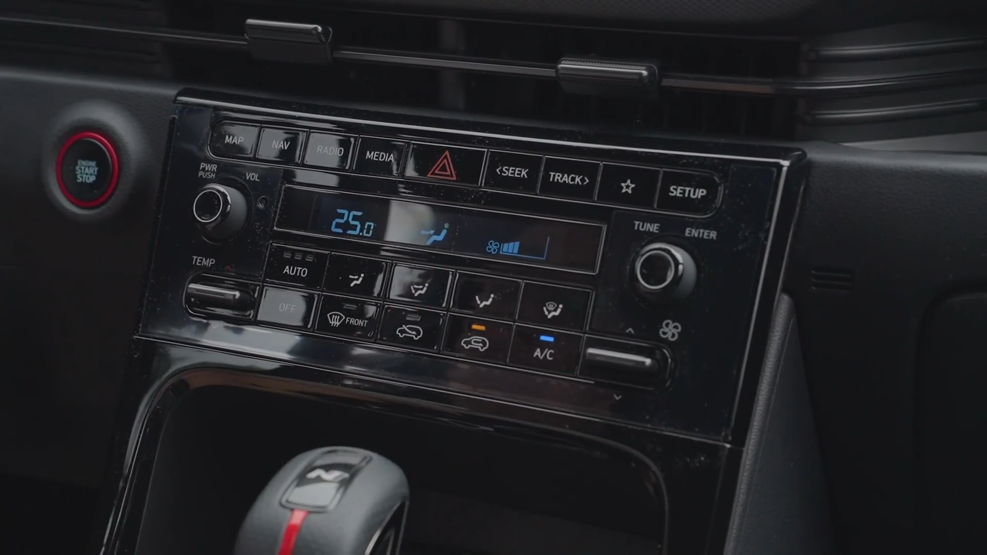 Used 1
                    HYUNDAI
                     for Sale Image